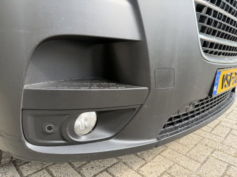 Renault Master T35 2.3 dCi 150pk L3H3 Energy Comfort / vaste prijs rijklaar € 21.950 ex btw / lease vanaf € 358 / ideaal voor camper ombouw / trekhaak / camera's rondom !