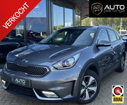 Kia Niro - 1.6 GDi Hybrid First Edition | Volledig Dealeronderhouden! | 2e Eigenaar | Nette Staat | NL AUTO | Achteruitrijcamera | Navigatie | Climate Control | Cruise Control | 2 Sleutels | APK tot 10-03-2027 |