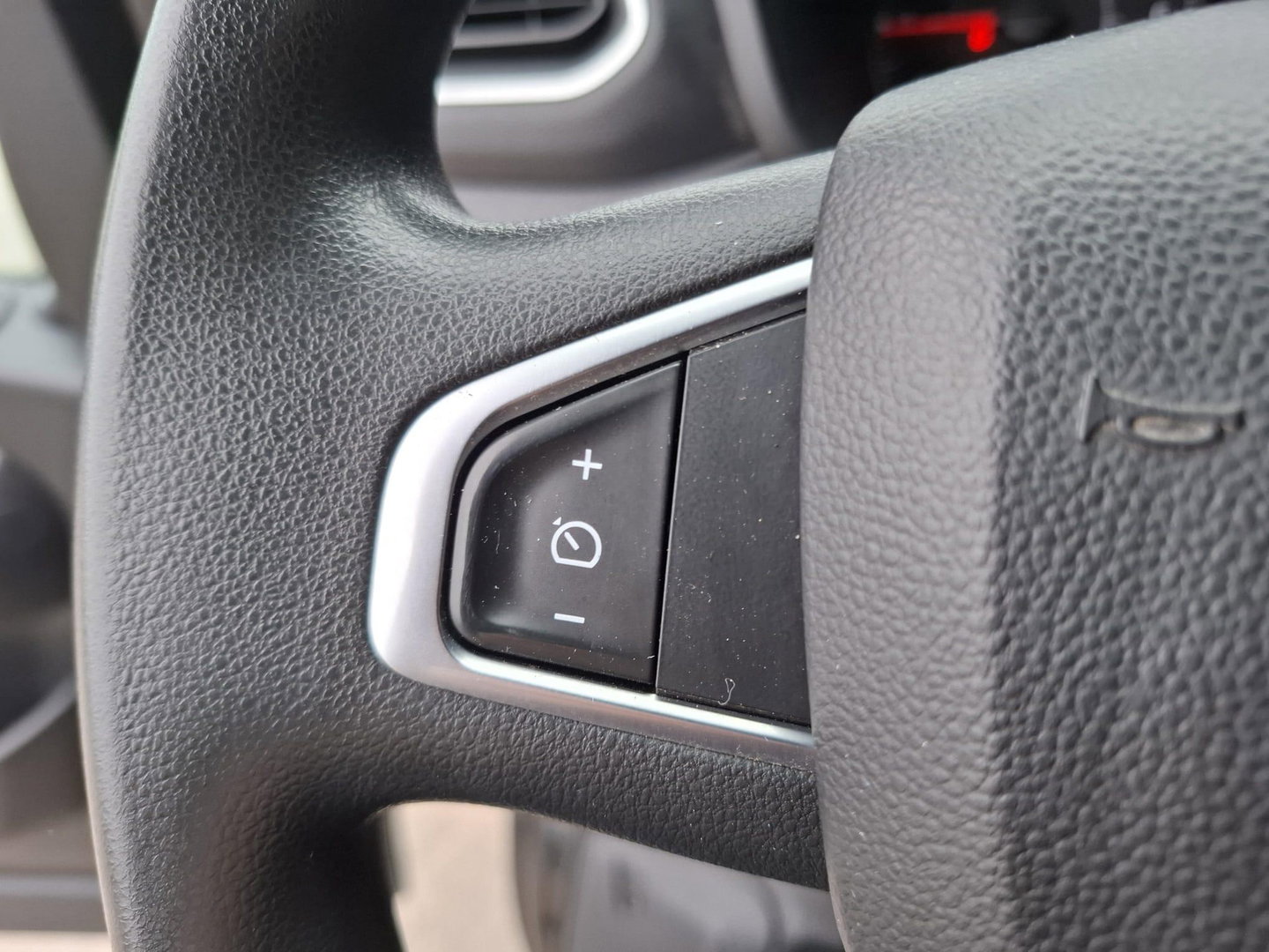 Renault Master T35 2.3 dCi 180 L2H2 Energy Work Edition AIRCO / CRUISE CONTROLE / NAVI / DEALER ONDERHOUDEN / TREKHAAK