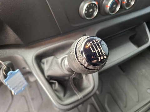 Renault Master T35 2.3 dCi 180 L2H2 Energy Work Edition AIRCO / CRUISE CONTROLE / NAVI / DEALER ONDERHOUDEN / TREKHAAK