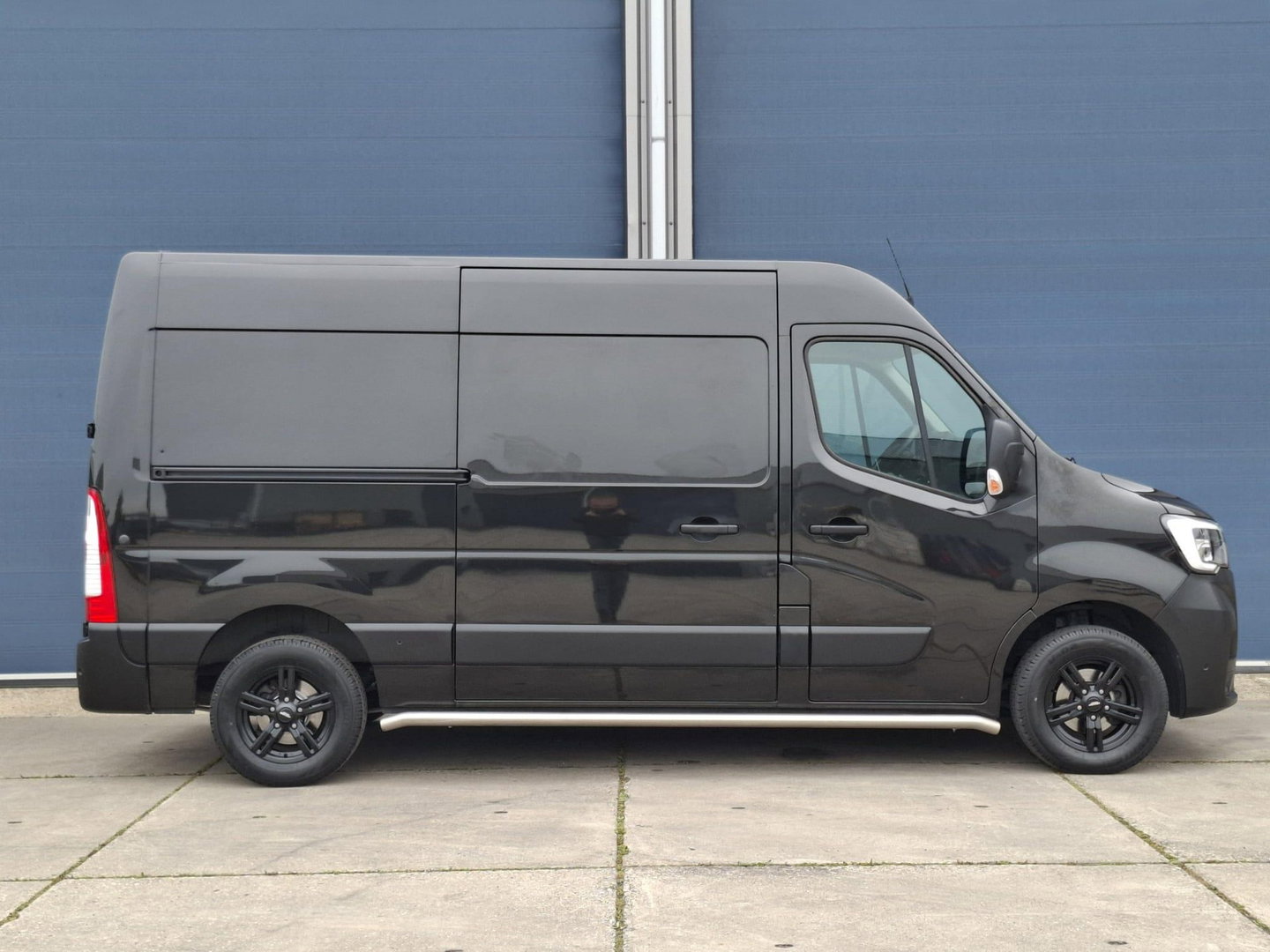Renault Master T35 2.3 dCi 180 L2H2 Energy Work Edition AIRCO / CRUISE CONTROLE / NAVI / DEALER ONDERHOUDEN / TREKHAAK
