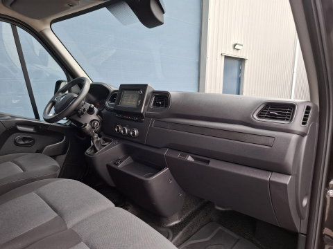 Renault Master T35 2.3 dCi 180 L2H2 Energy Work Edition AIRCO / CRUISE CONTROLE / NAVI / DEALER ONDERHOUDEN / TREKHAAK