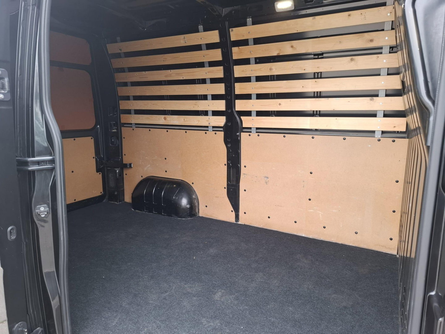Renault Master T35 2.3 dCi 180 L2H2 Energy Work Edition AIRCO / CRUISE CONTROLE / NAVI / DEALER ONDERHOUDEN / TREKHAAK