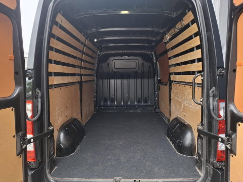 Renault Master T35 2.3 dCi 180 L2H2 Energy Work Edition AIRCO / CRUISE CONTROLE / NAVI / DEALER ONDERHOUDEN / TREKHAAK