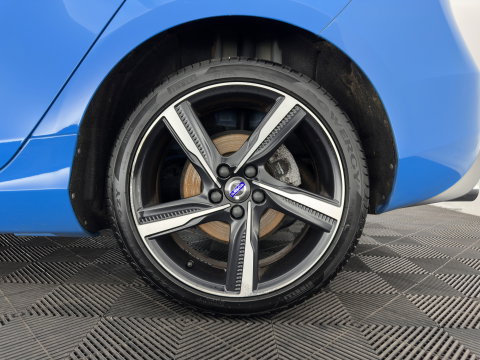 Volvo V40 2.0 D2 R-Design Business (INCL-BTW) *LEATHER-MICROFIBRE | NAVI-FULLMAP | SPORTSEATS | ECC | PDC | CRUISE | 18''ALU*
