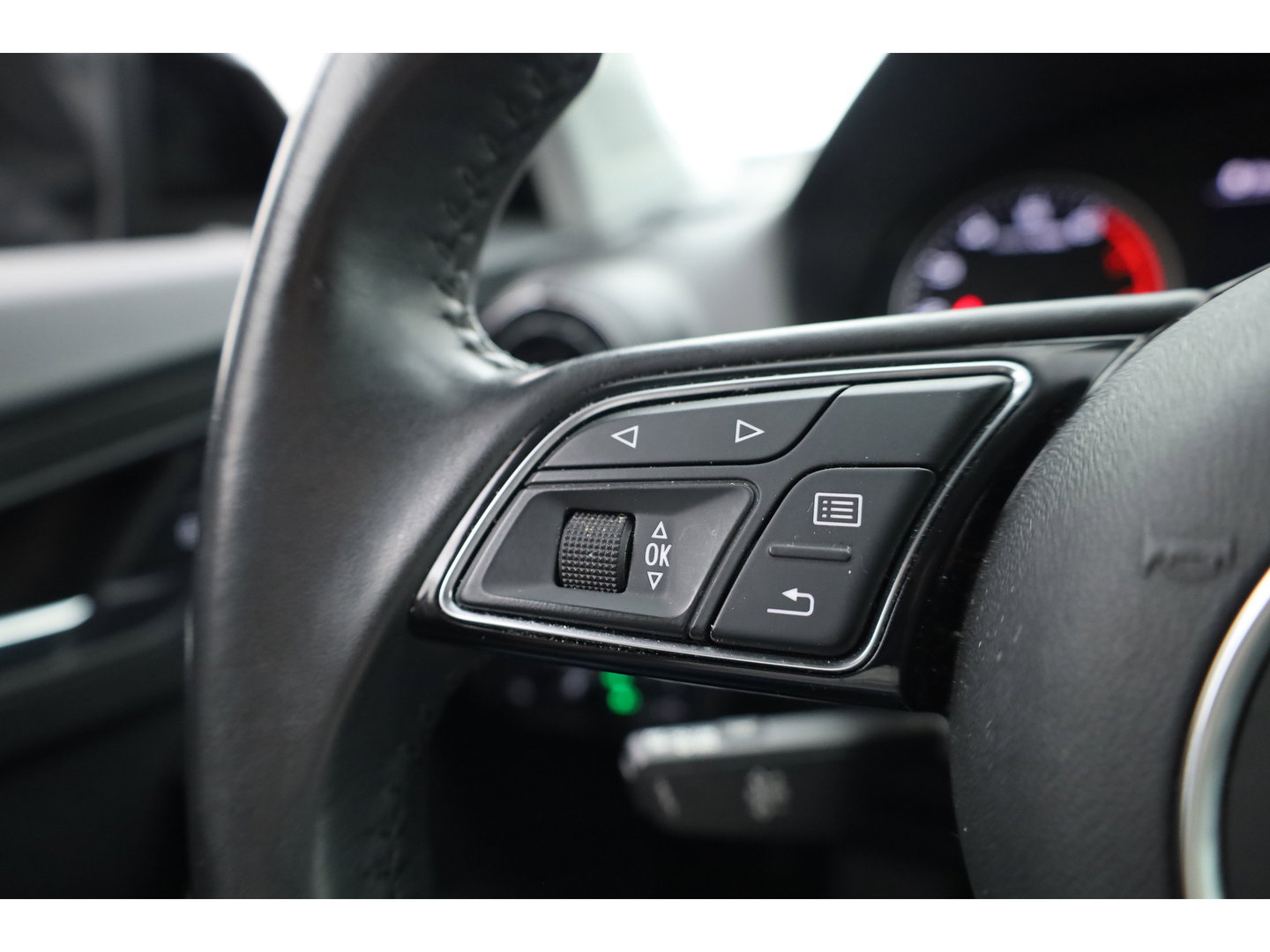 Audi Q2 1.4 TFSI CoD Design | Navi | Trekhaak | Stoelverw. | Cruise Contr. | PDC+A | 17''