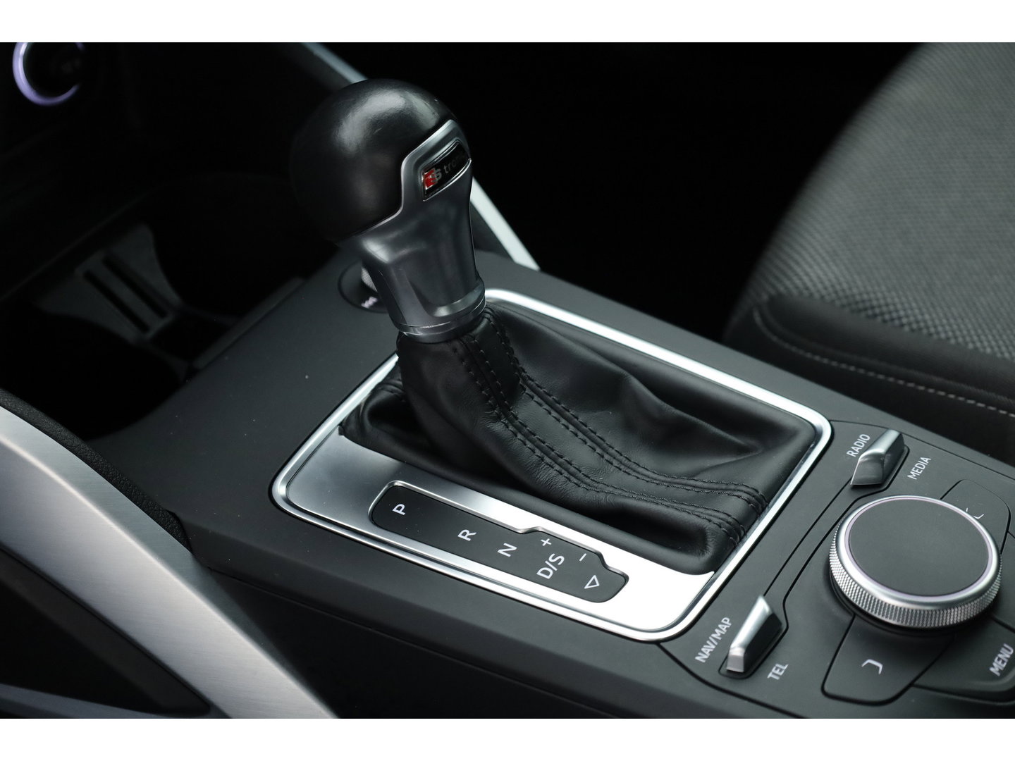 Audi Q2 1.4 TFSI CoD Design | Navi | Trekhaak | Stoelverw. | Cruise Contr. | PDC+A | 17''