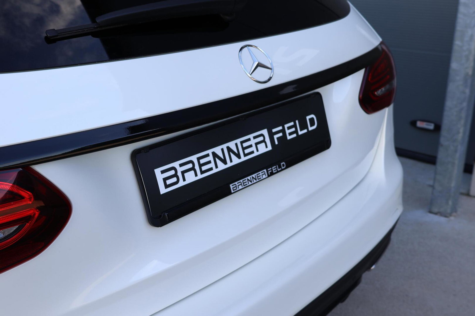 Mercedes-Benz C-Klasse Estate 400 4MATIC AMG Line / Panoramadak / Memory stoelen / Night Pakket / Burmester Surround