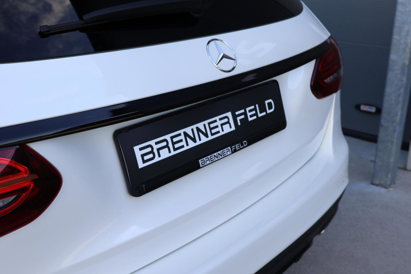 Mercedes-Benz C-Klasse Estate 400 4MATIC AMG Line / Panoramadak / Memory stoelen / Night Pakket / Burmester Surround