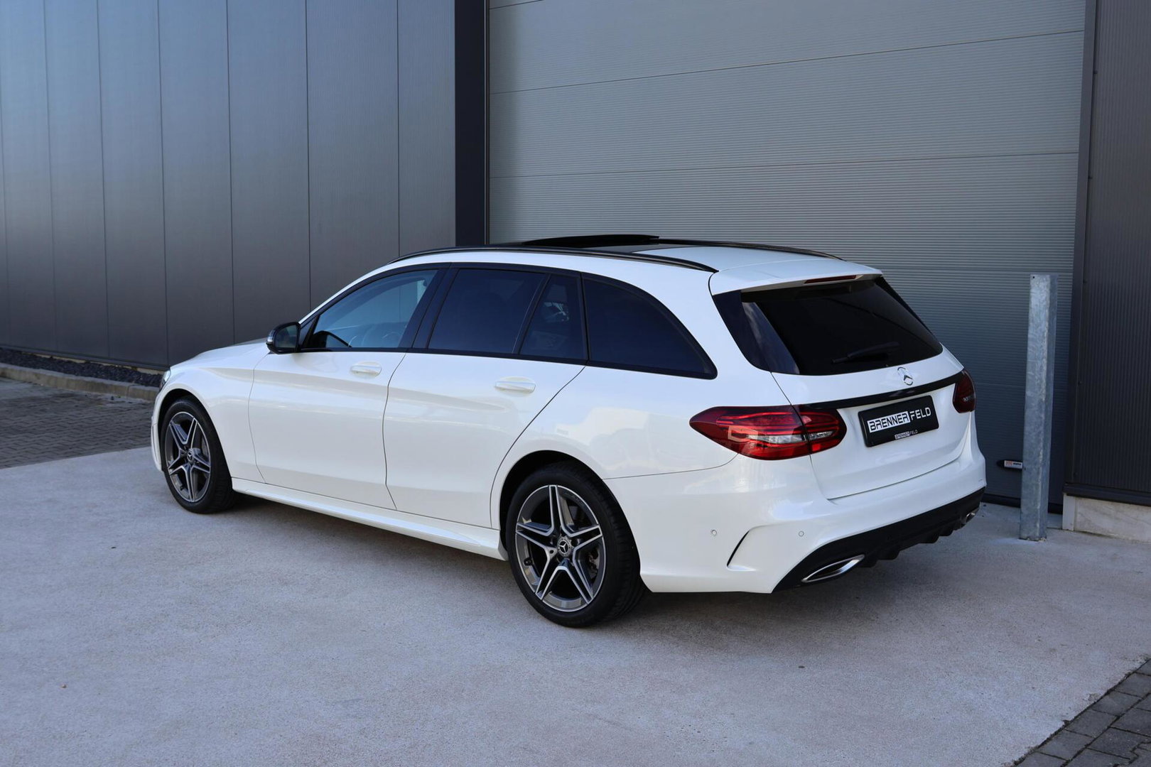 Mercedes-Benz C-Klasse Estate 400 4MATIC AMG Line / Panoramadak / Memory stoelen / Night Pakket / Burmester Surround