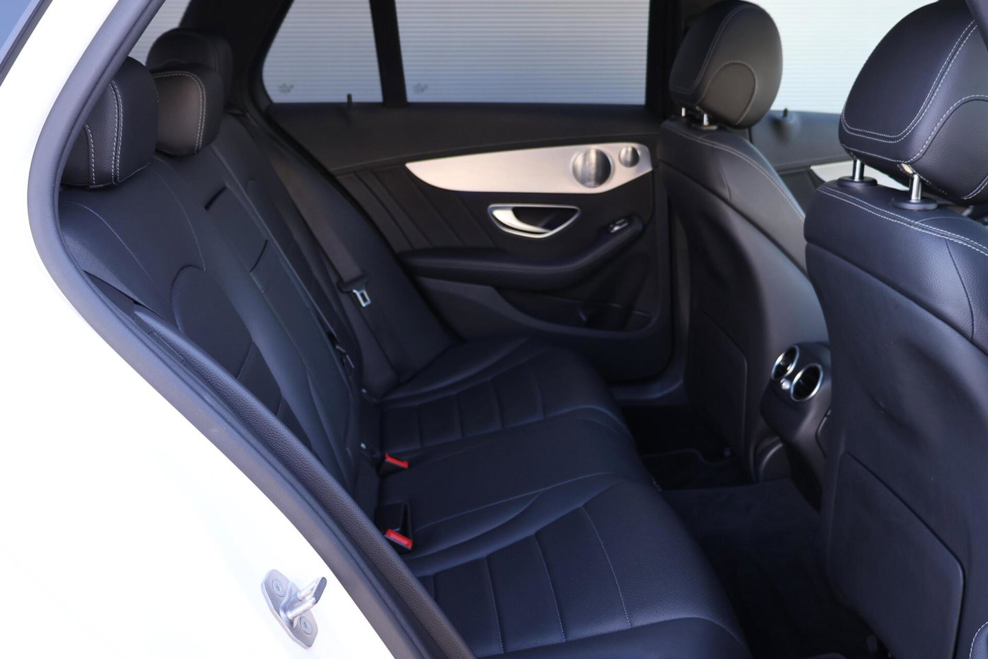 Mercedes-Benz C-Klasse Estate 400 4MATIC AMG Line / Panoramadak / Memory stoelen / Night Pakket / Burmester Surround