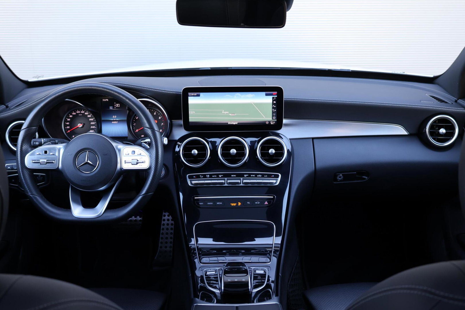 Mercedes-Benz C-Klasse Estate 400 4MATIC AMG Line / Panoramadak / Memory stoelen / Night Pakket / Burmester Surround