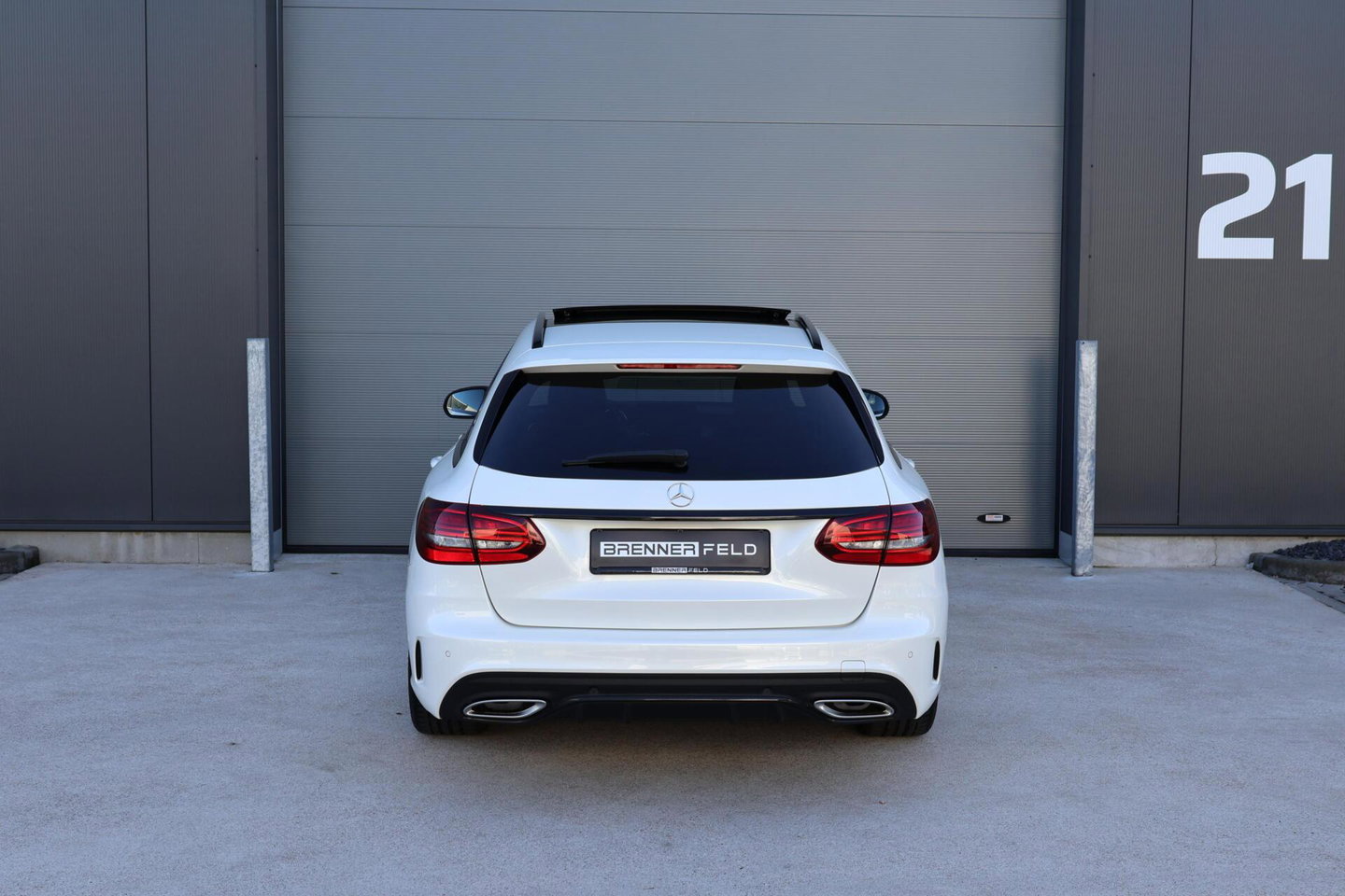 Mercedes-Benz C-Klasse Estate 400 4MATIC AMG Line / Panoramadak / Memory stoelen / Night Pakket / Burmester Surround