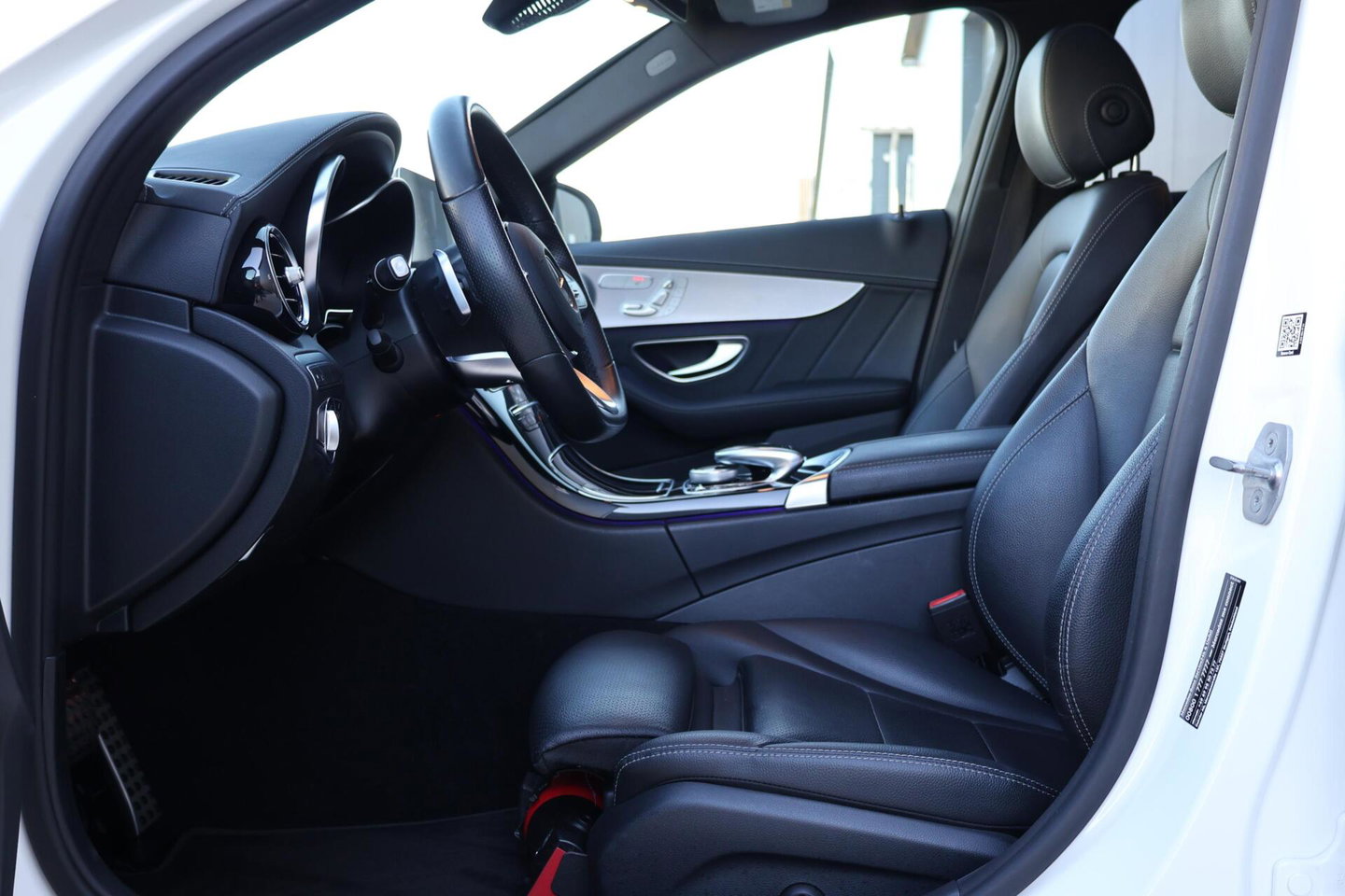Mercedes-Benz C-Klasse Estate 400 4MATIC AMG Line / Panoramadak / Memory stoelen / Night Pakket / Burmester Surround