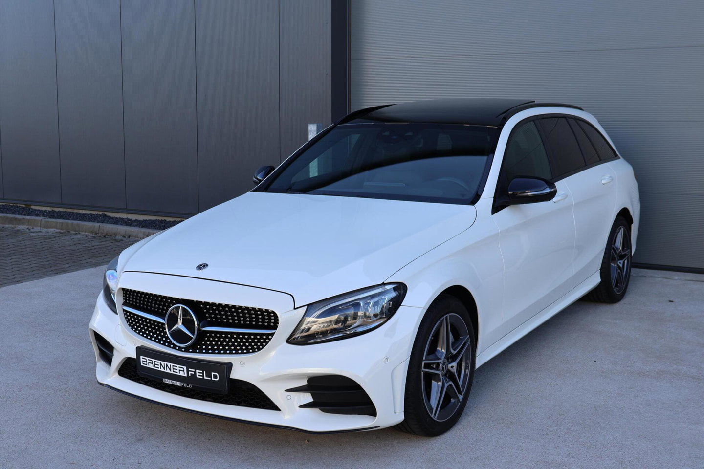 Mercedes-Benz C-Klasse Estate 400 4MATIC AMG Line / Panoramadak / Memory stoelen / Night Pakket / Burmester Surround