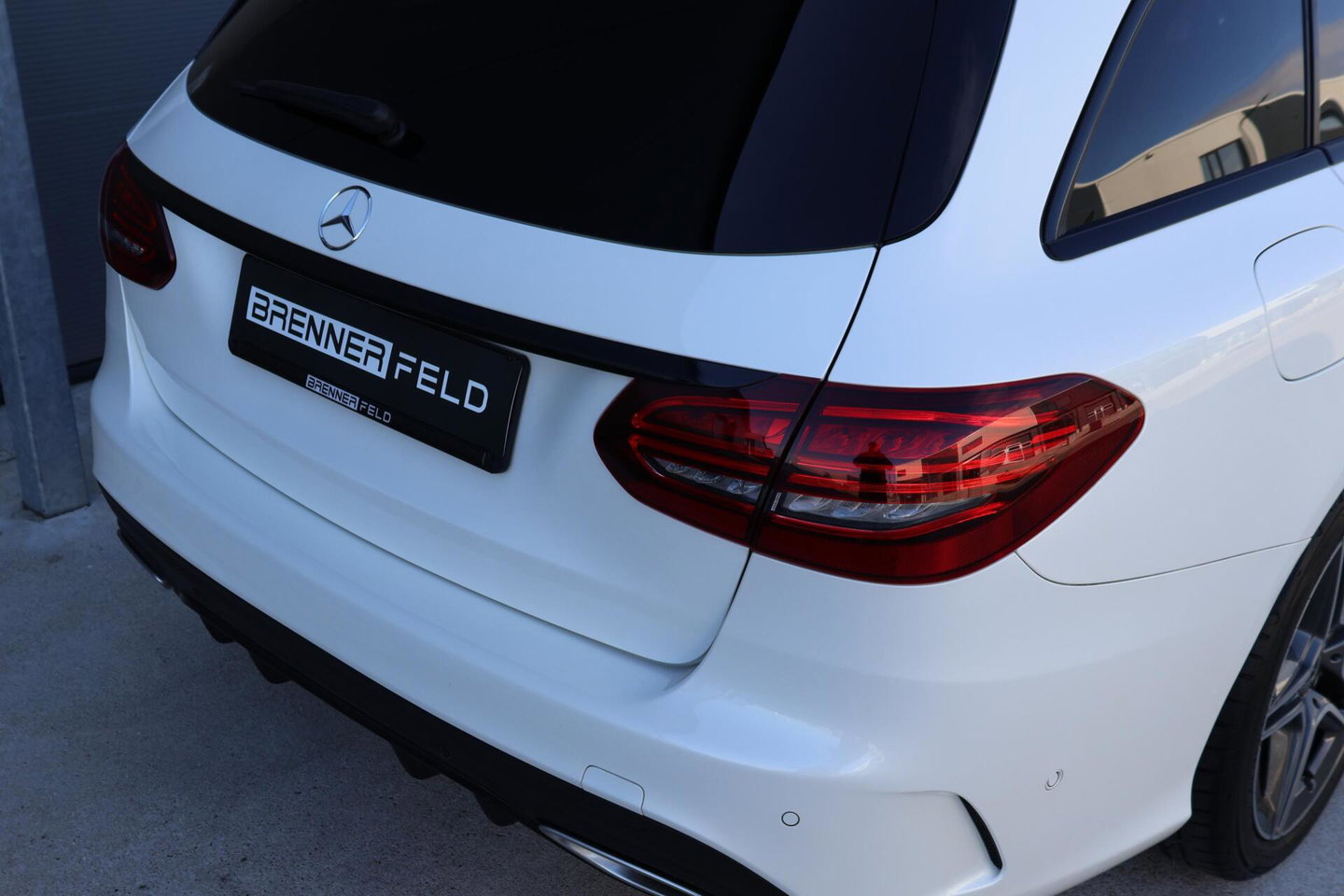 Mercedes-Benz C-Klasse Estate 400 4MATIC AMG Line / Panoramadak / Memory stoelen / Night Pakket / Burmester Surround