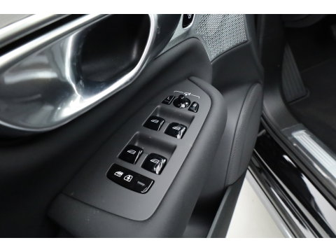Volvo XC90 2.0 T8 Plug-in hybrid AWD Ultra Black Edition Executive | luchtvering | Bowers & Wilkins | Massage | Blis | ACC | Pano| 360 Camera |