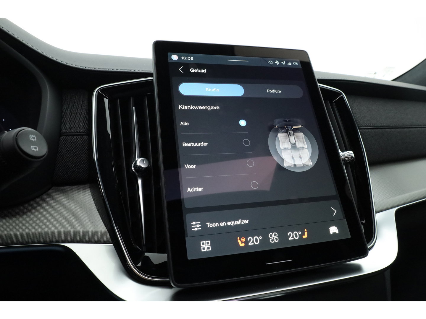 Volvo XC90 2.0 T8 Plug-in hybrid AWD Ultra Black Edition Executive | luchtvering | Bowers & Wilkins | Massage | Blis | ACC | Pano| 360 Camera |