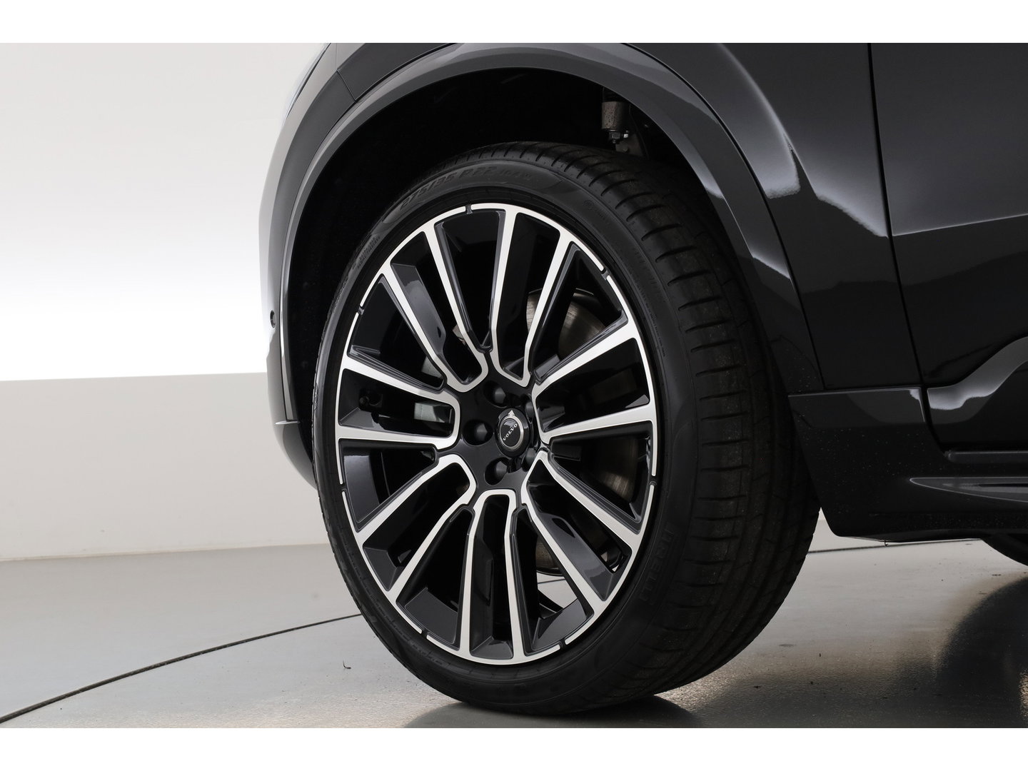Volvo XC90 2.0 T8 Plug-in hybrid AWD Ultra Black Edition Executive | luchtvering | Bowers & Wilkins | Massage | Blis | ACC | Pano| 360 Camera |