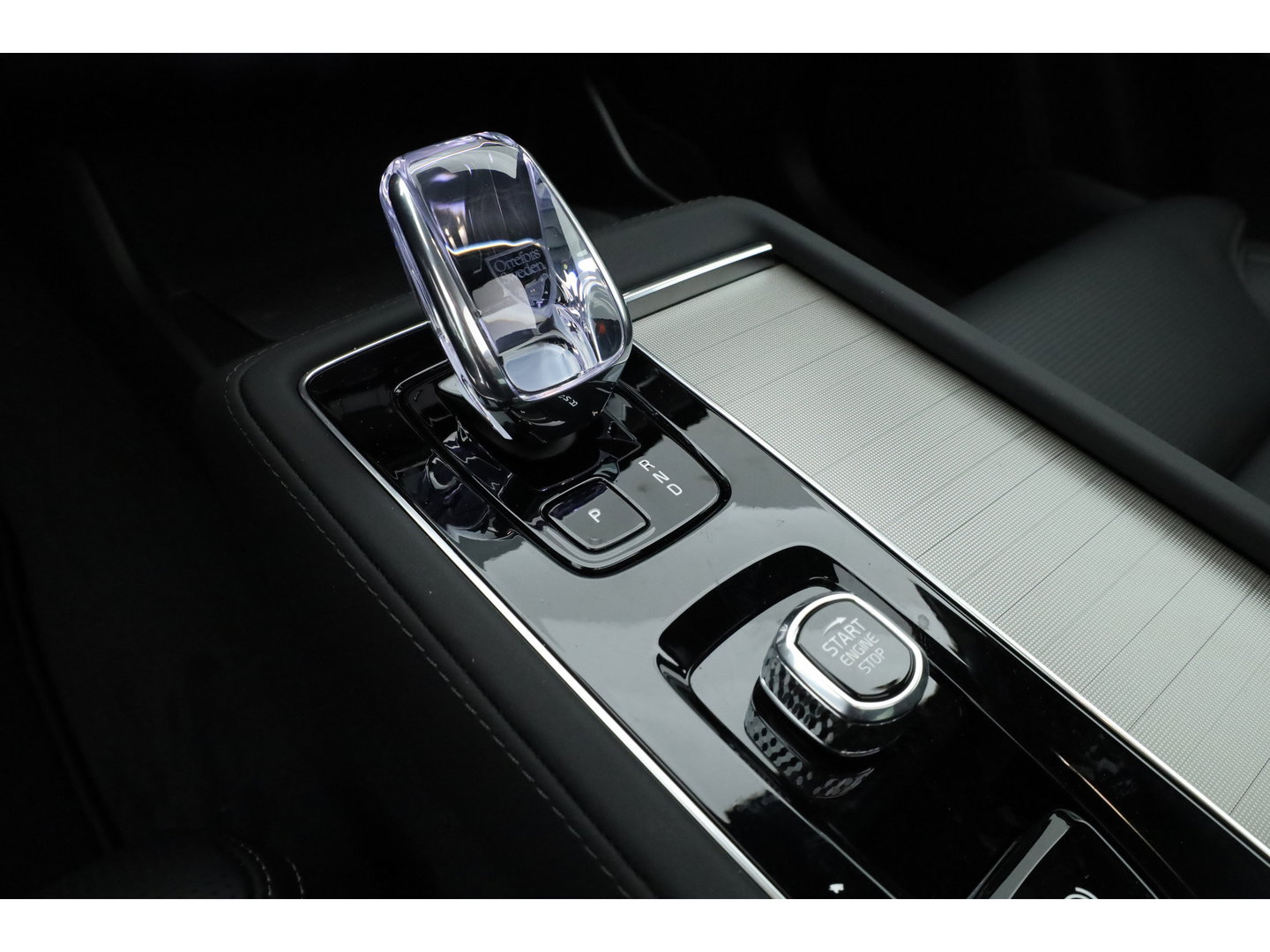 Volvo XC90 2.0 T8 Plug-in hybrid AWD Ultra Black Edition Executive | luchtvering | Bowers & Wilkins | Massage | Blis | ACC | Pano| 360 Camera |