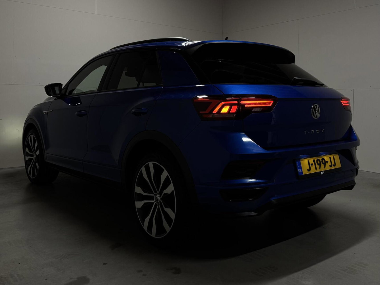 Volkswagen T-Roc 1.5 TSI R-Line Pano Virtual Carplay Sfeer