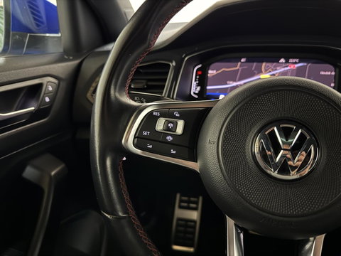 Volkswagen T-Roc 1.5 TSI R-Line Pano Virtual Carplay Sfeer