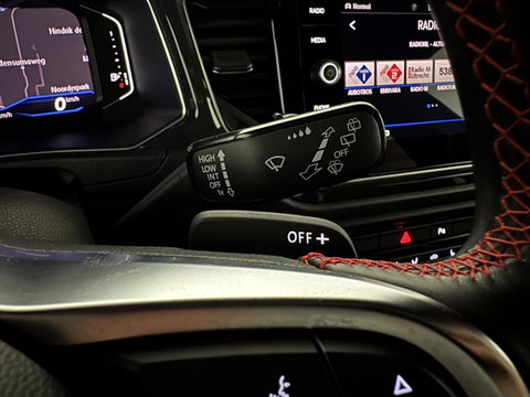 Volkswagen T-Roc 1.5 TSI R-Line Pano Virtual Carplay Sfeer