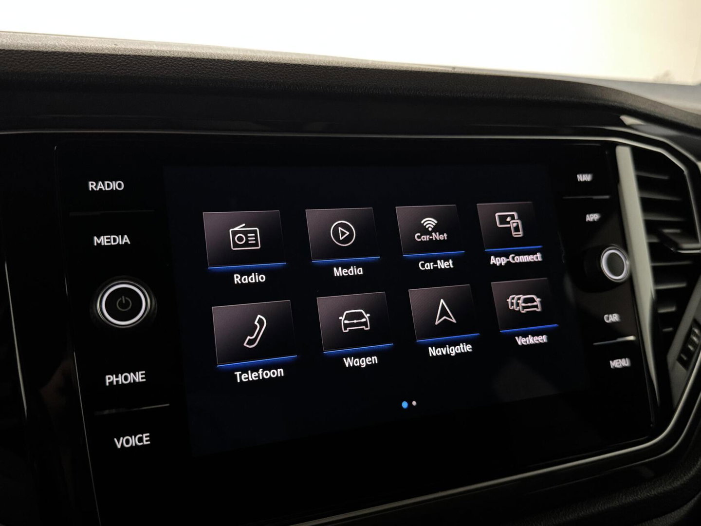 Volkswagen T-Roc 1.5 TSI R-Line Pano Virtual Carplay Sfeer