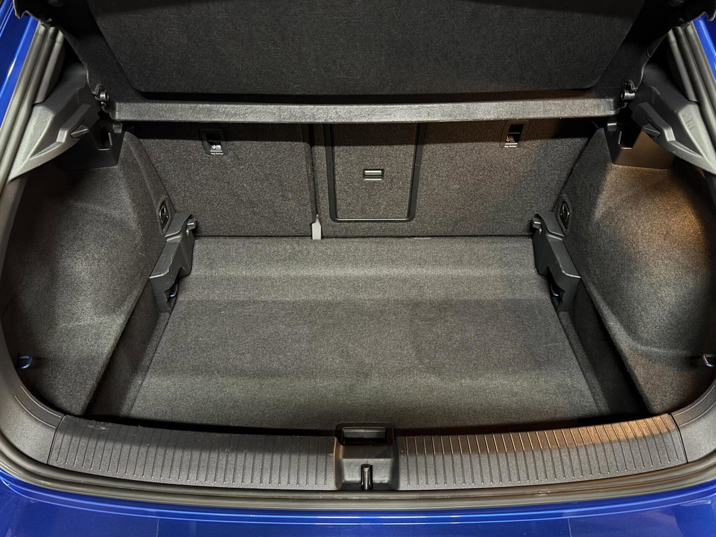 Volkswagen T-Roc 1.5 TSI R-Line Pano Virtual Carplay Sfeer