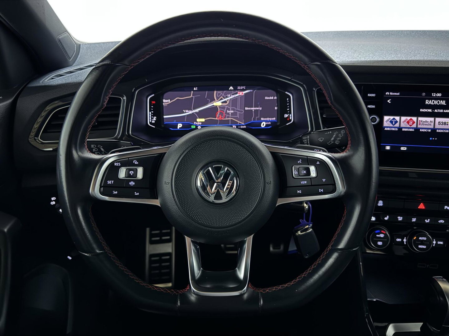 Volkswagen T-Roc 1.5 TSI R-Line Pano Virtual Carplay Sfeer