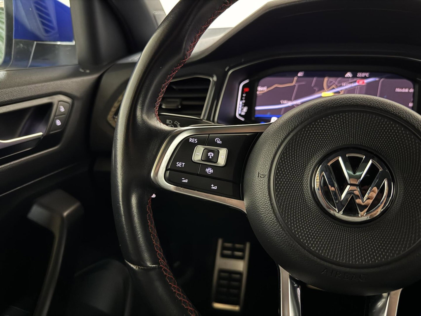 Volkswagen T-Roc 1.5 TSI R-Line Pano Virtual Carplay Sfeer