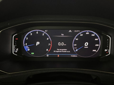 Volkswagen T-Roc 1.5 TSI R-Line Pano Virtual Carplay Sfeer