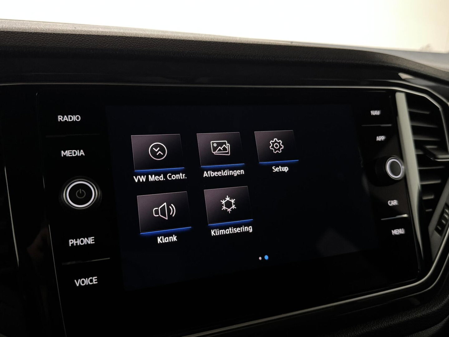 Volkswagen T-Roc 1.5 TSI R-Line Pano Virtual Carplay Sfeer