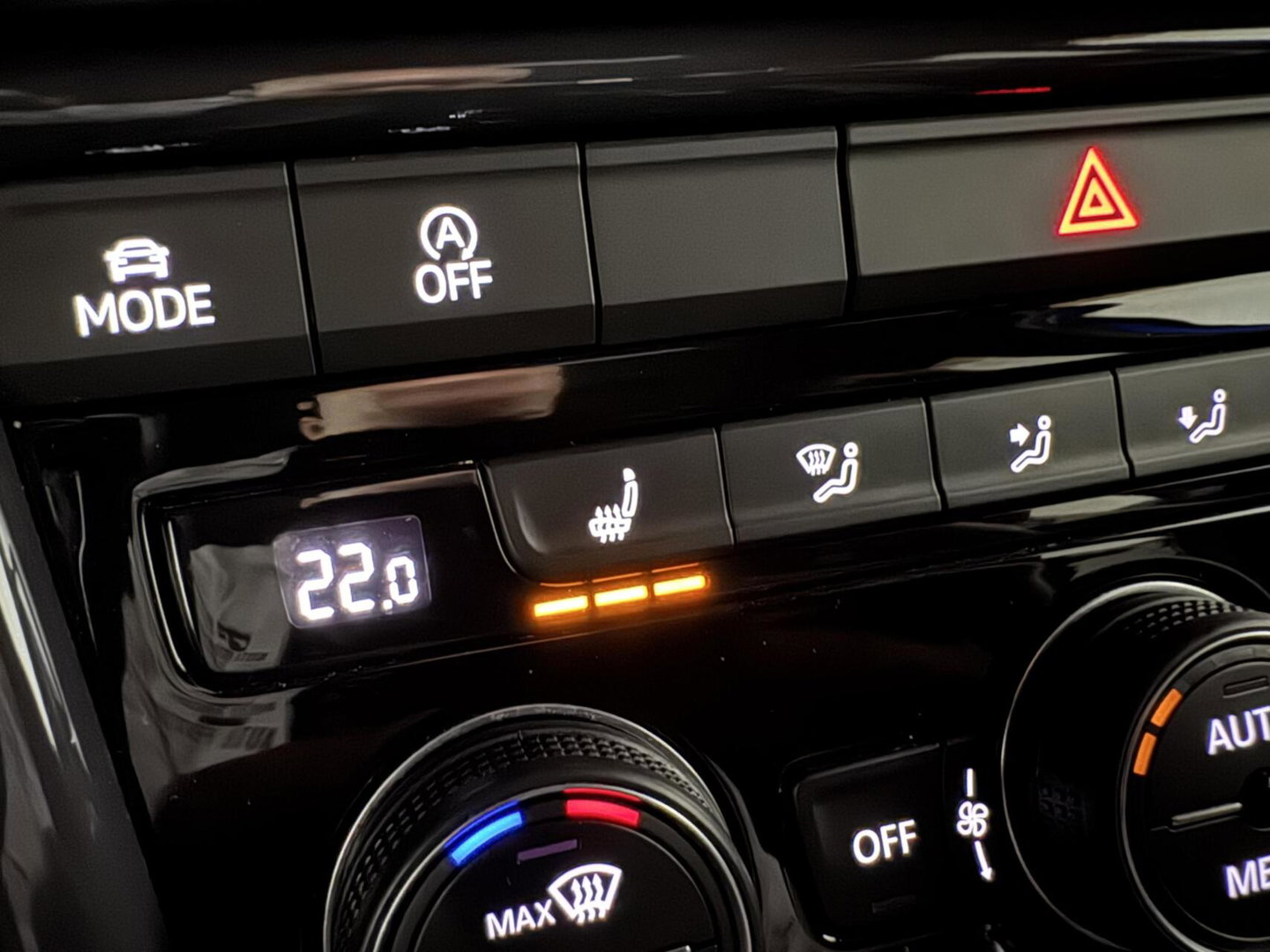 Volkswagen T-Roc 1.5 TSI R-Line Pano Virtual Carplay Sfeer
