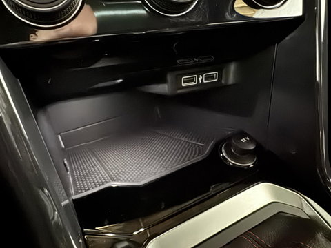 Volkswagen T-Roc 1.5 TSI R-Line Pano Virtual Carplay Sfeer