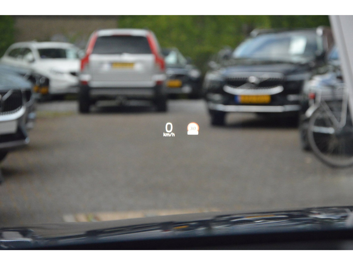 Volvo V60 T6 Hybride AWD Plus Dark LONG RANGE | Head-Up | Panoramadak | Stoel + Stuur Verwarming | Camera | Trekhaak |