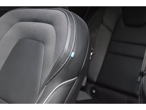 Volvo V60 T6 Hybride AWD Plus Dark LONG RANGE | Head-Up | Panoramadak | Stoel + Stuur Verwarming | Camera | Trekhaak |
