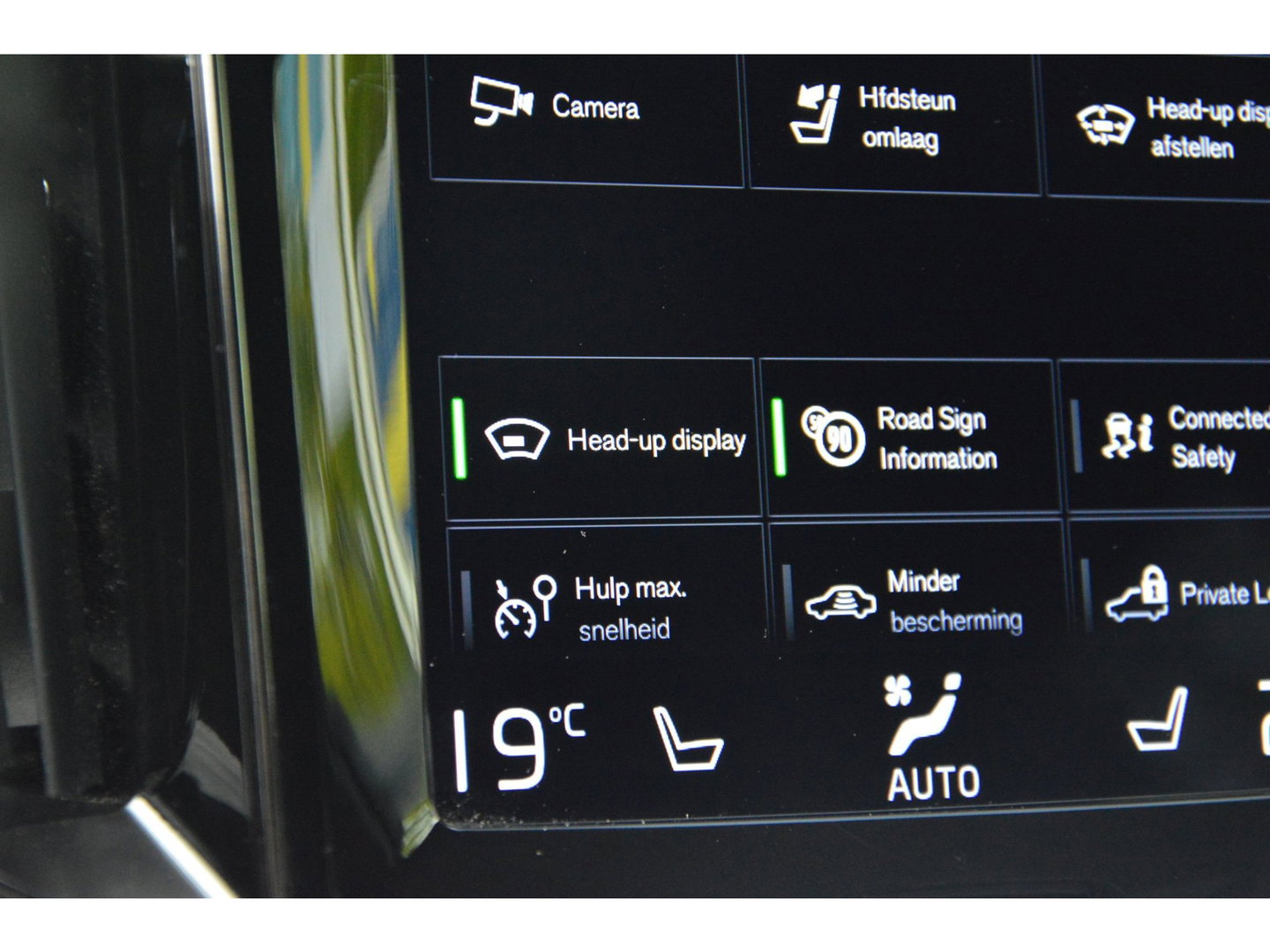 Volvo V60 T6 Hybride AWD Plus Dark LONG RANGE | Head-Up | Panoramadak | Stoel + Stuur Verwarming | Camera | Trekhaak |