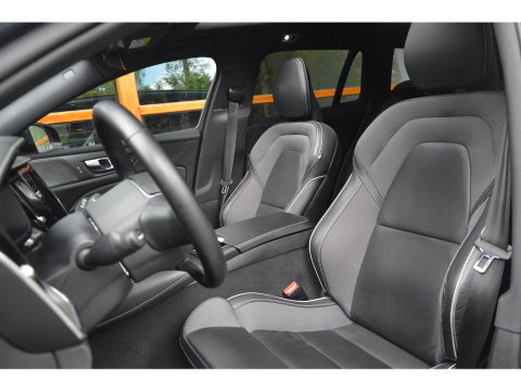 Volvo V60 T6 Hybride AWD Plus Dark LONG RANGE | Head-Up | Panoramadak | Stoel + Stuur Verwarming | Camera | Trekhaak |