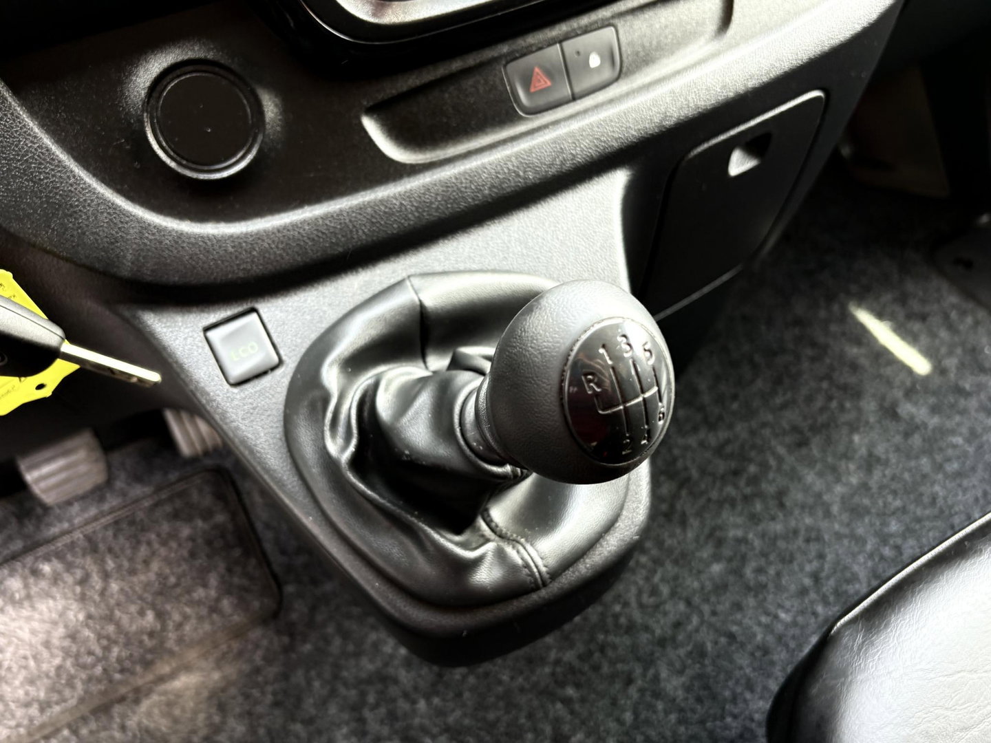 Opel Vivaro 1.6 CDTI L2H1 DC 125PK | MARGE | 6 PERSOONS | CRUISE | AIRCO | RUIME BUS
