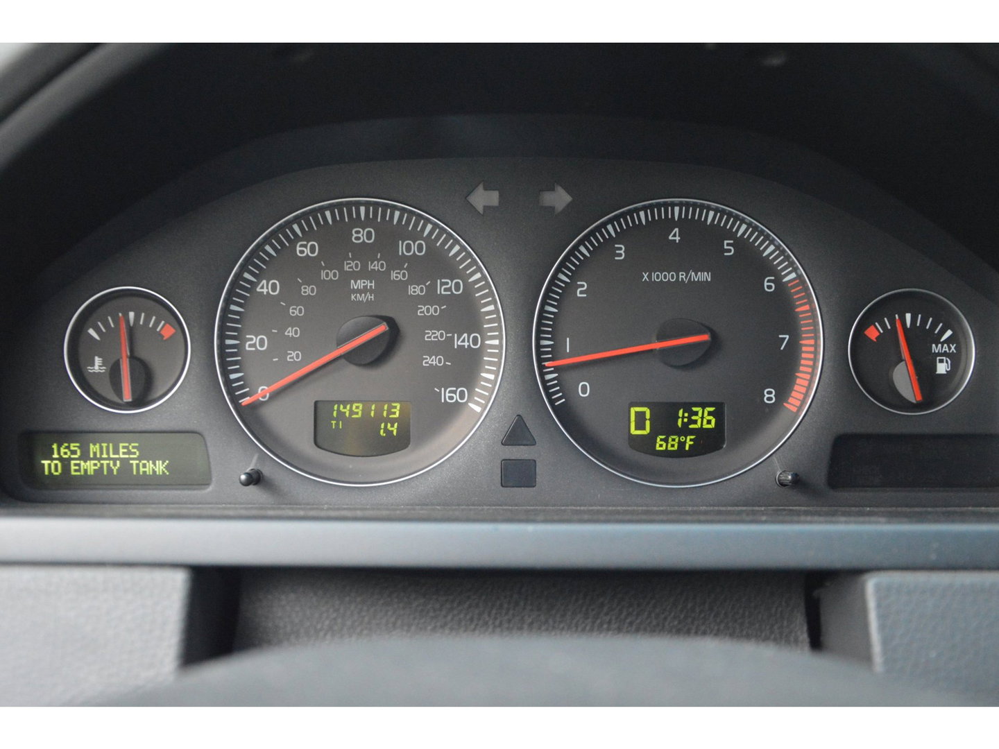 Volvo XC90 3.2 Momentum | 7P | Automaat | Trekhaak 2250KG | Panoramadak | Stoelverwarming |