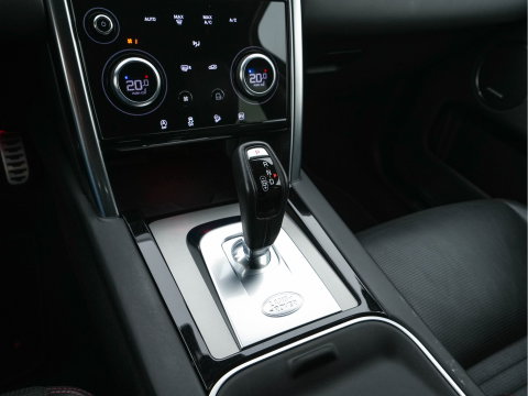 Land Rover Discovery Sport P300e 1.5 R-Dynamic HSE Black Exterior Pack AWD (Plug-in) (INCL-BTW) *LEATHER | FULL-LED | DIGI-COCKPIT | MERIDIAN-AUDIO | BLINDSPOT | KEYLESS | SHIFTPADDLES | PRIVACYGLASS | NAVI-FULLMAP | ECC | MEMORY-PACK | PDC | CRUISE | 20''ALU*