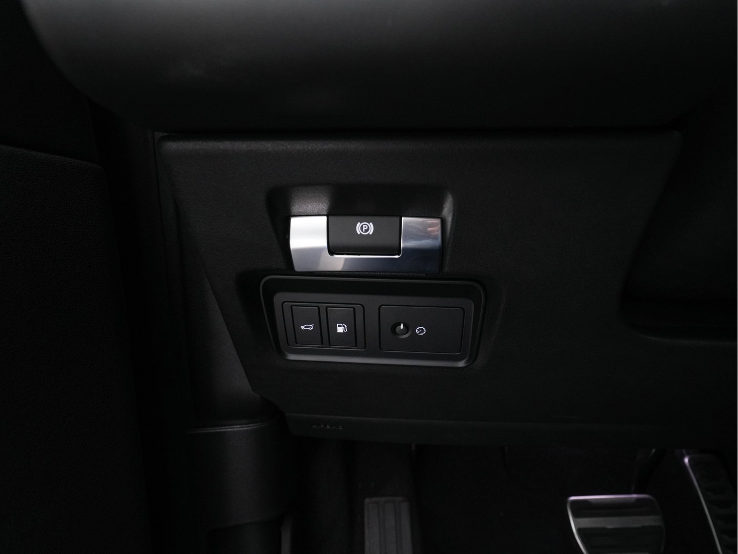 Land Rover Discovery Sport P300e 1.5 R-Dynamic HSE Black Exterior Pack AWD (Plug-in) (INCL-BTW) *LEATHER | FULL-LED | DIGI-COCKPIT | MERIDIAN-AUDIO | BLINDSPOT | KEYLESS | SHIFTPADDLES | PRIVACYGLASS | NAVI-FULLMAP | ECC | MEMORY-PACK | PDC | CRUISE | 20''ALU*