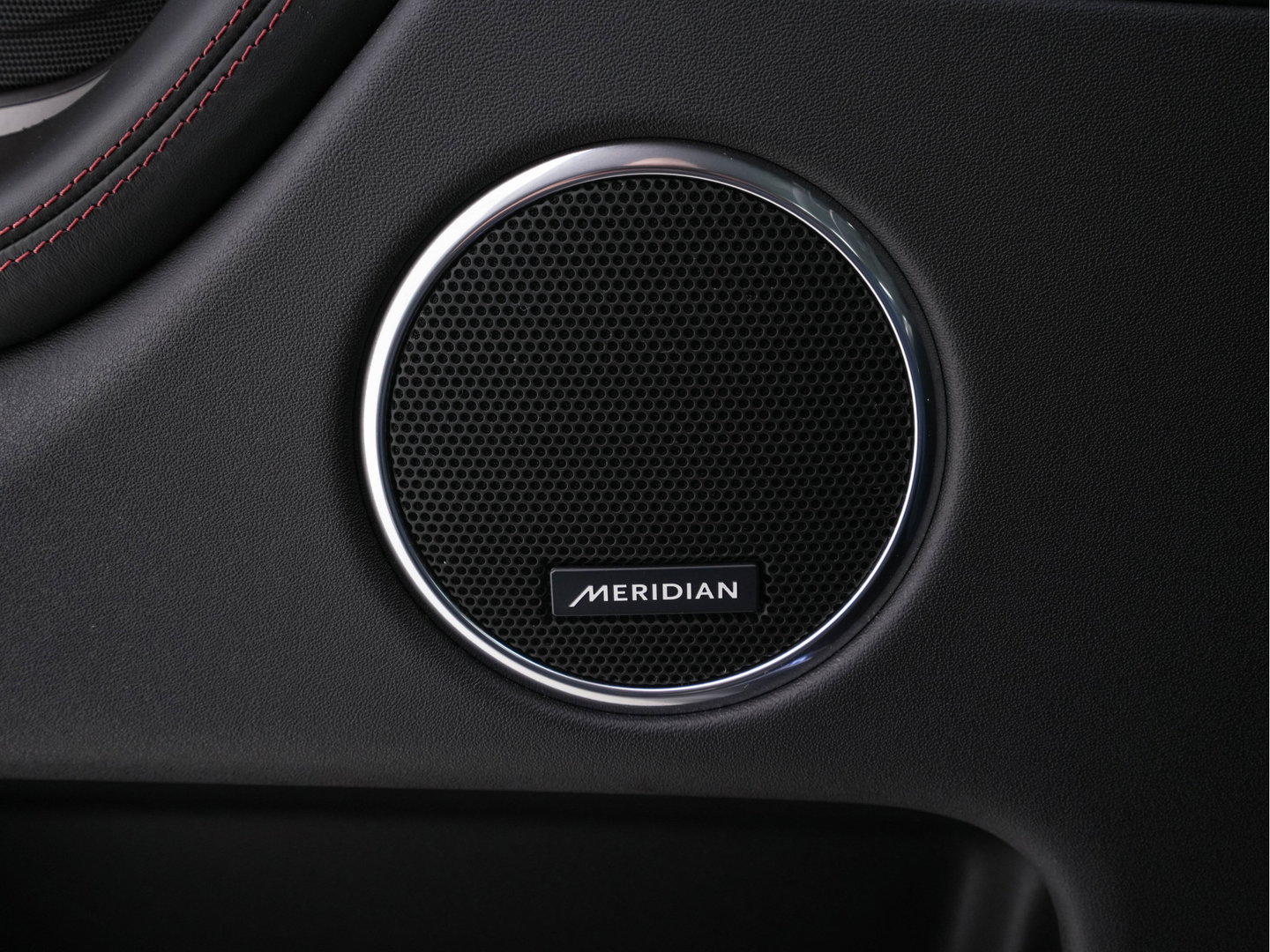 Land Rover Discovery Sport P300e 1.5 R-Dynamic HSE Black Exterior Pack AWD (Plug-in) (INCL-BTW) *LEATHER | FULL-LED | DIGI-COCKPIT | MERIDIAN-AUDIO | BLINDSPOT | KEYLESS | SHIFTPADDLES | PRIVACYGLASS | NAVI-FULLMAP | ECC | MEMORY-PACK | PDC | CRUISE | 20''ALU*