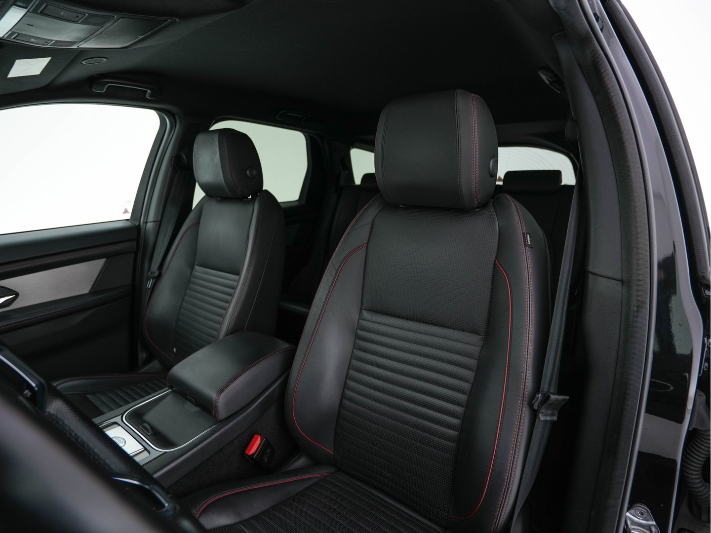 Land Rover Discovery Sport P300e 1.5 R-Dynamic HSE Black Exterior Pack AWD (Plug-in) (INCL-BTW) *LEATHER | FULL-LED | DIGI-COCKPIT | MERIDIAN-AUDIO | BLINDSPOT | KEYLESS | SHIFTPADDLES | PRIVACYGLASS | NAVI-FULLMAP | ECC | MEMORY-PACK | PDC | CRUISE | 20''ALU*
