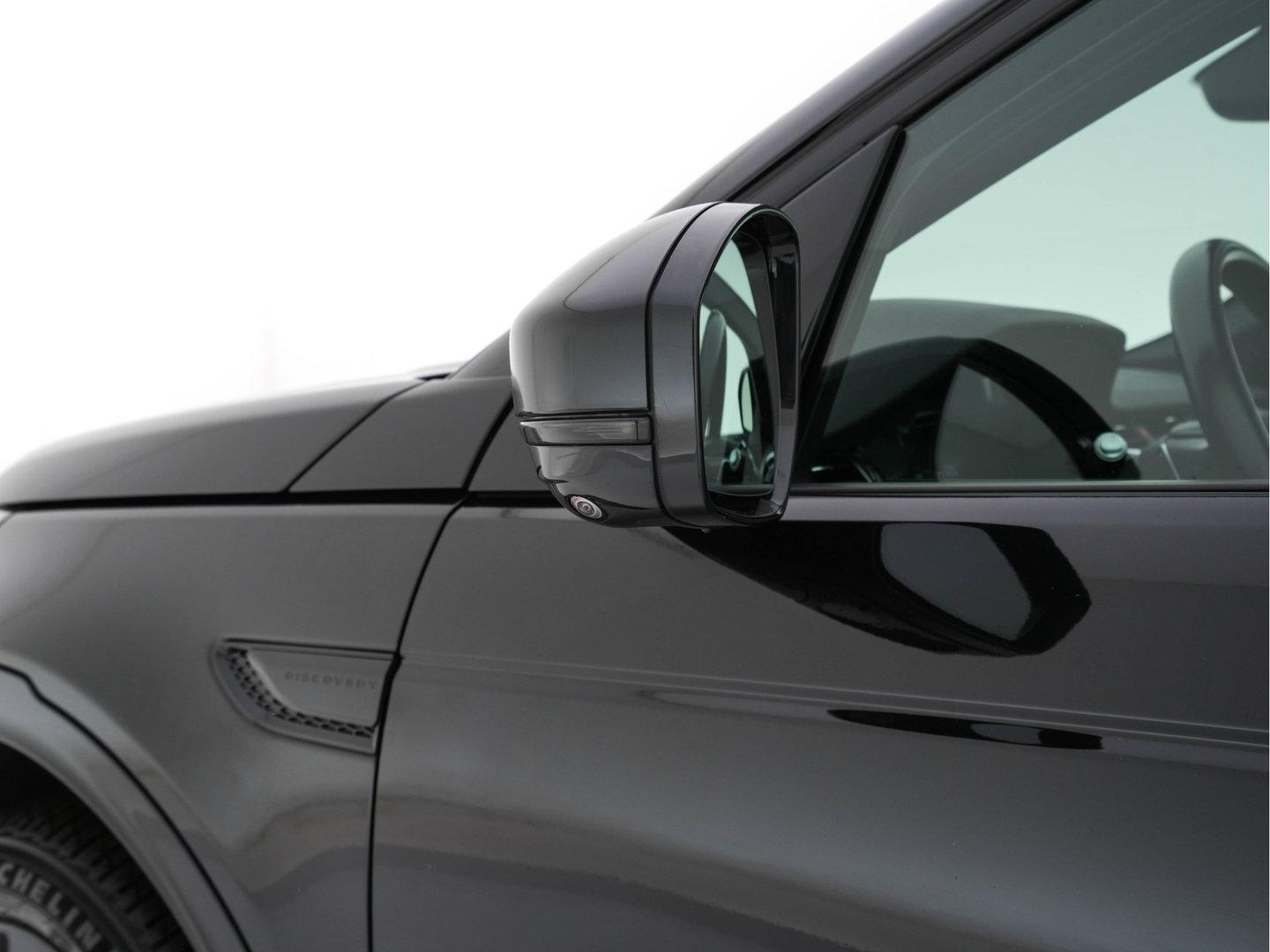 Land Rover Discovery Sport P300e 1.5 R-Dynamic HSE Black Exterior Pack AWD (Plug-in) (INCL-BTW) *LEATHER | FULL-LED | DIGI-COCKPIT | MERIDIAN-AUDIO | BLINDSPOT | KEYLESS | SHIFTPADDLES | PRIVACYGLASS | NAVI-FULLMAP | ECC | MEMORY-PACK | PDC | CRUISE | 20''ALU*