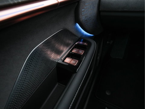 ZEEKR 001 AWD Privilege 100 kWh [ 3-Fase-22 kW] {SOH-94%} (INCL-BTW) Aut. *PANO | LEATHER-MICROFIBRE | FULL-LED | BLINDSPOT | ADAPTIVE-CRUISE | YAMAHA-SOUND | HEATED-COMFORTSEATS | AMBIENTLIGHT | AIRSUSPENSION | NAVI-FULLMAP | PRIVACY-GLASS |  ....
