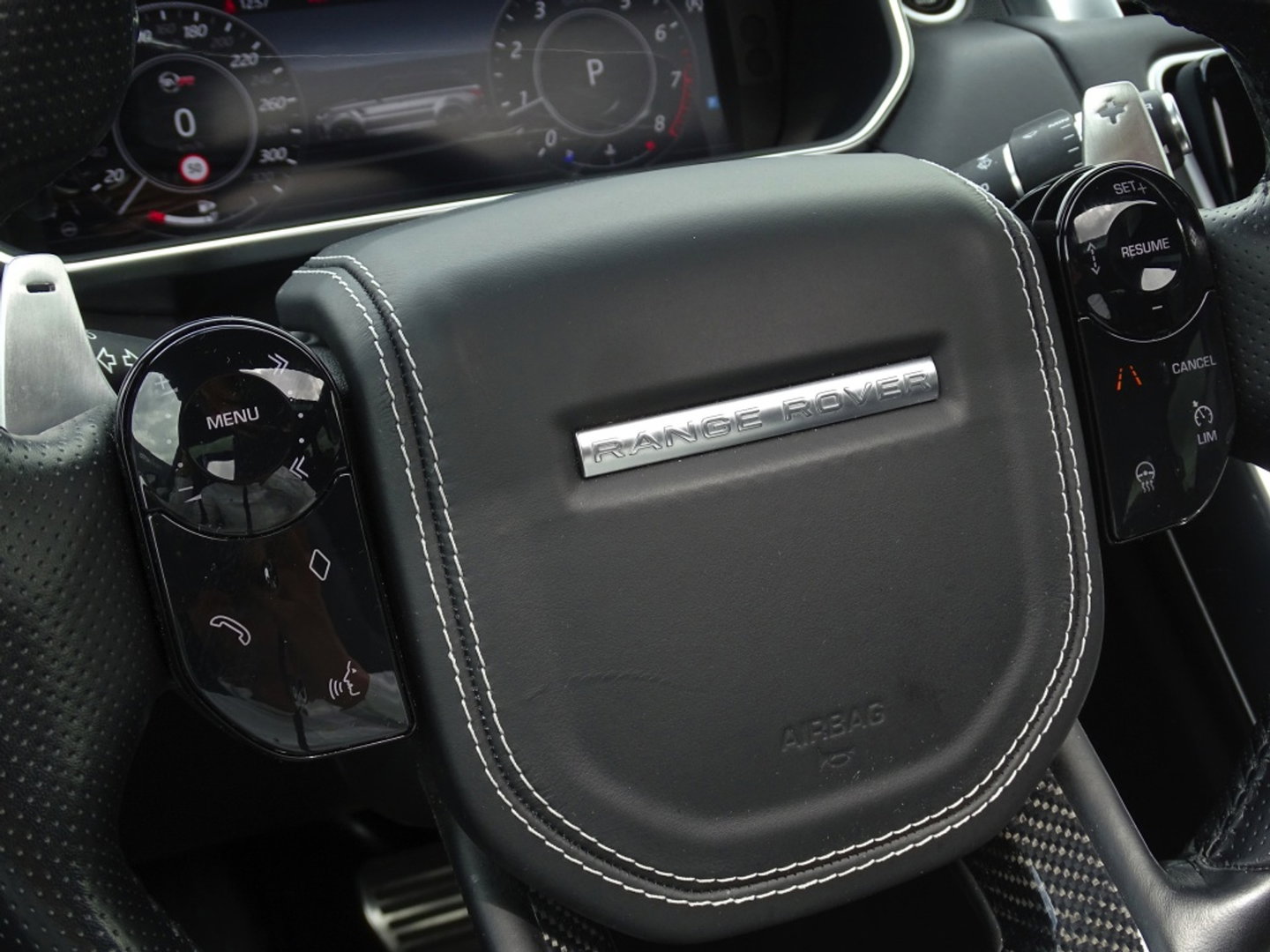 Land Rover Range Rover Sport SVR 5.0 V8 SC 576PK / LED / full option *NAP*