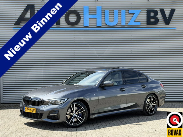 BMW 3 Serie - 330i High Executive M Sport Schuif-/ Kanteldak 19 Inch Wegklapbare trekhaak Achteruitrijcamera Carplay Stoelverwarming