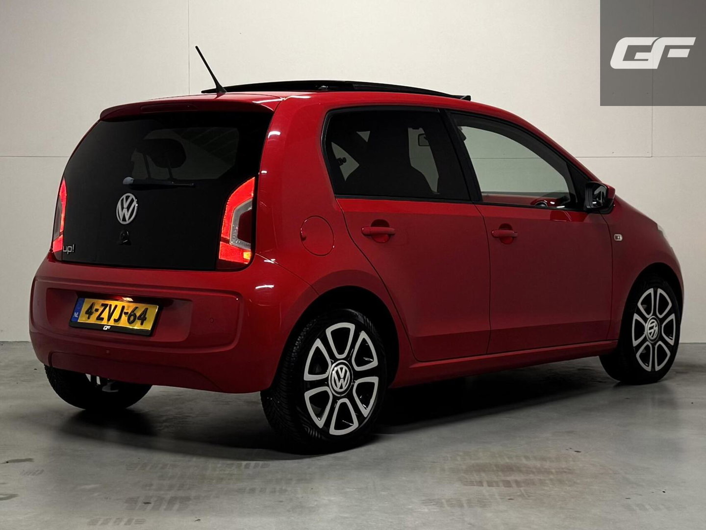 Volkswagen up! 1.0 high up! Pano Fender Cruise Navi PDC NAP
